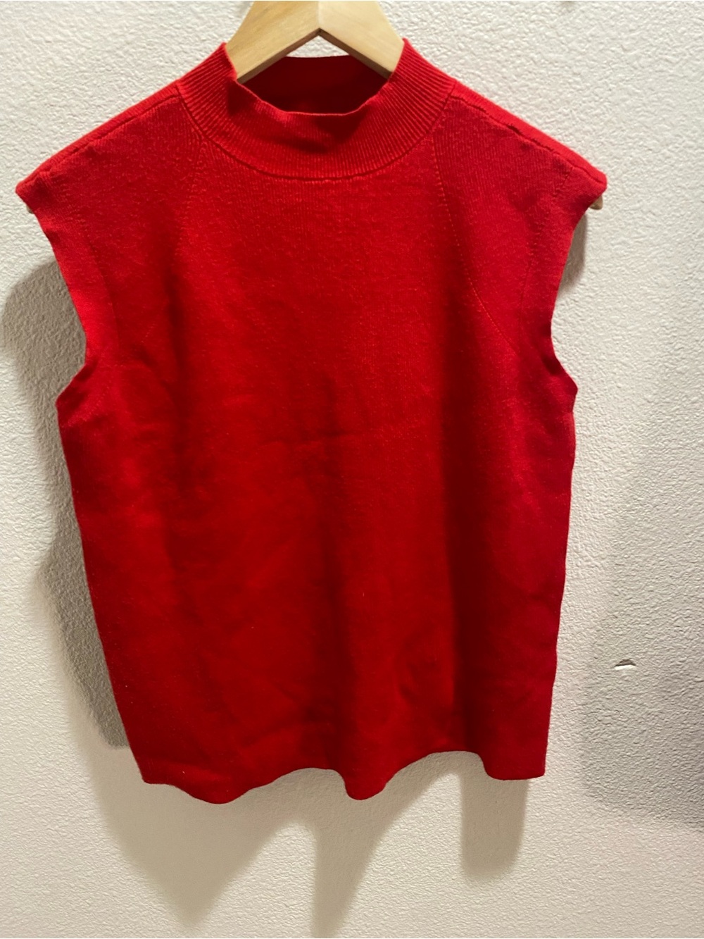 🧣🎄🎄❤️Worthington Red Knit Sleeveless sweater